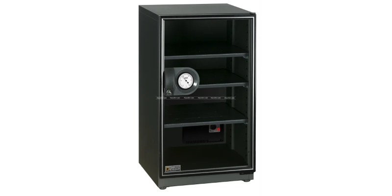 Eureka AD88 màu đen với cửa kính trong suốt cùng 3 khay nhựa bên trong